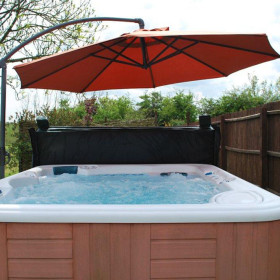 Hot Tub and Gardens